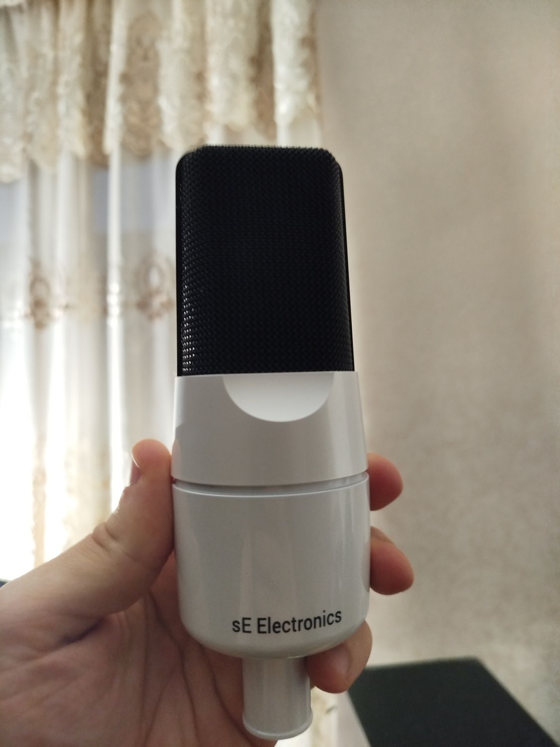 Продам микрофон SE Electronics X1 A