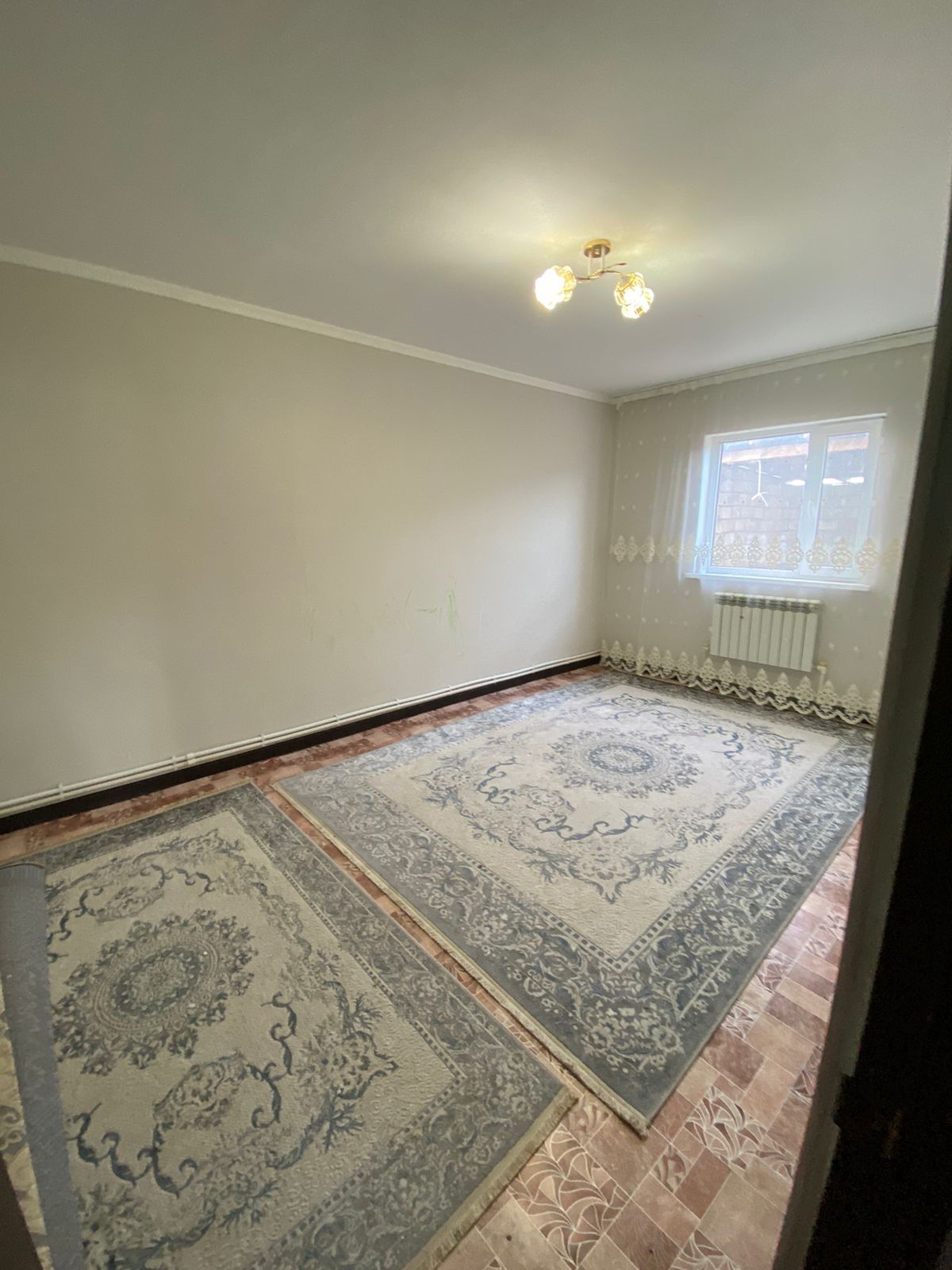 Продам дом в отличном расположением