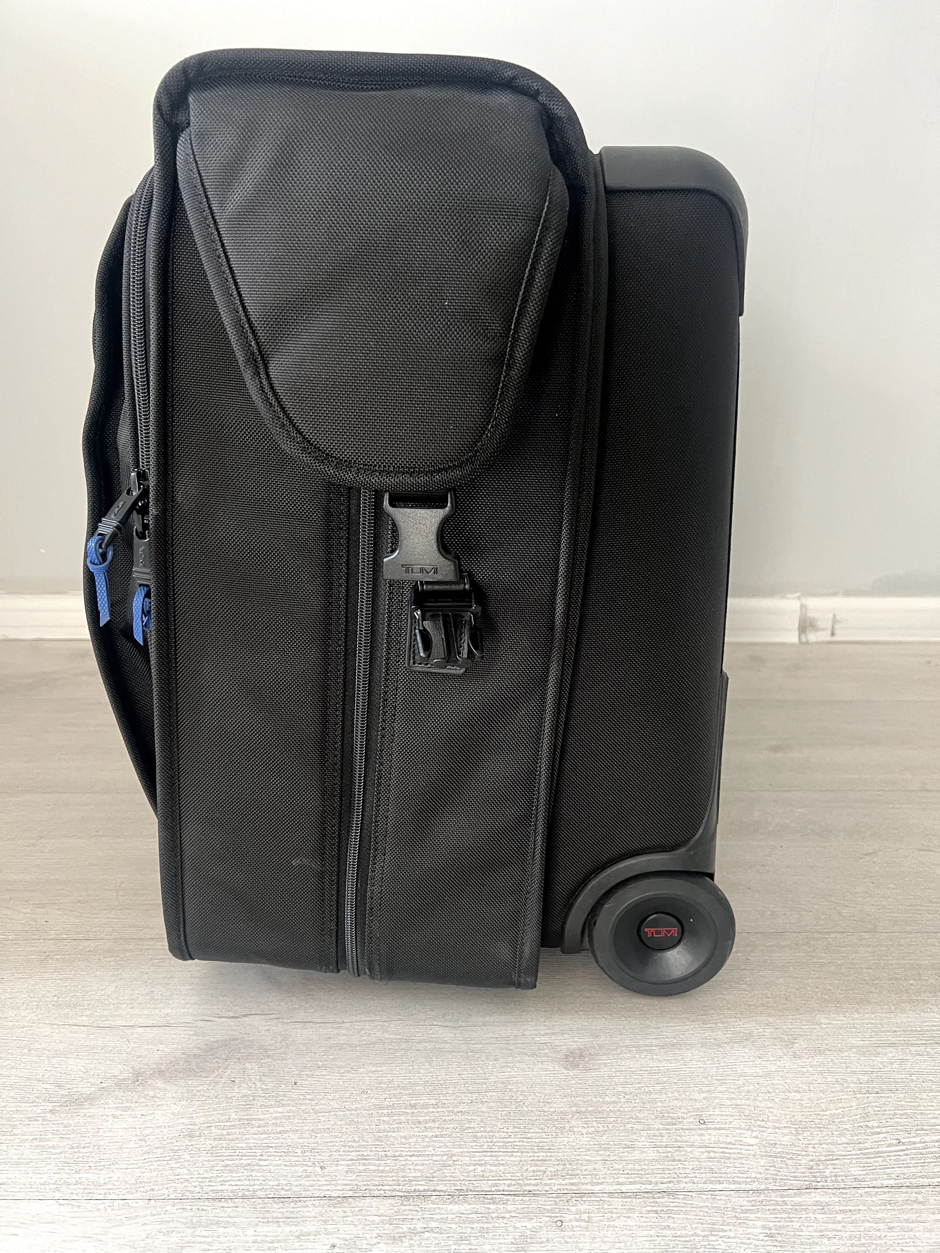 Портплед для одежды на 2 колесиках, ручная кладь Tumi/Black