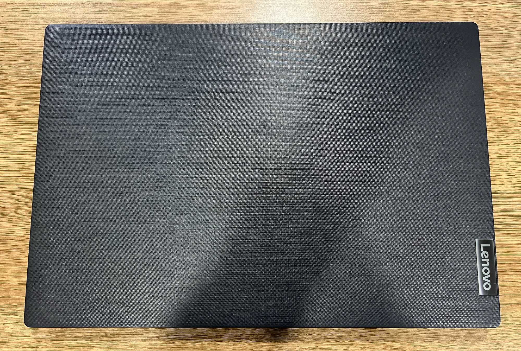 Lenovo ThinkBook 15-IIL. Сore i7 - 1065G7 -1.3/3.9 GHz. 8/256 GB