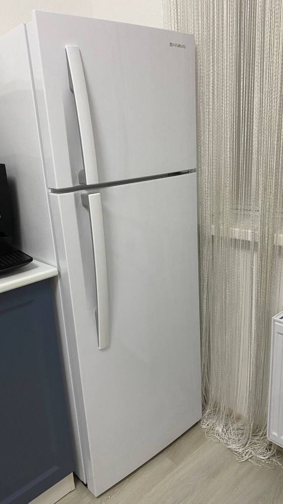 Продам совершенно новый холодильник