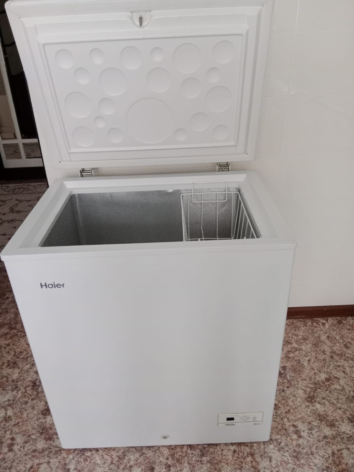 Продам морозильник