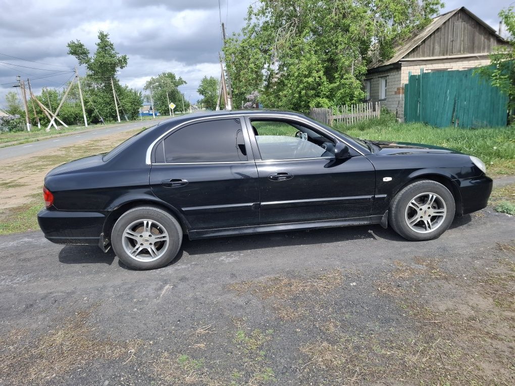 Хёндэ соната 2003