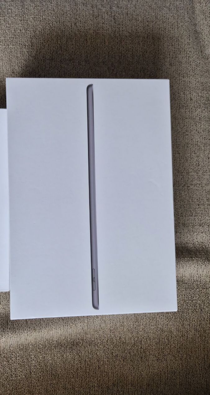 Ipad 9 generation 2021, 64 гигабайта
Цвет «Серый космос».
Был куплен