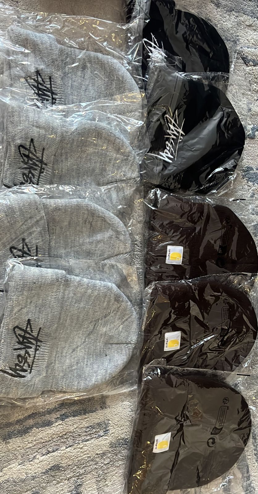 Шапки stussy и carhartt