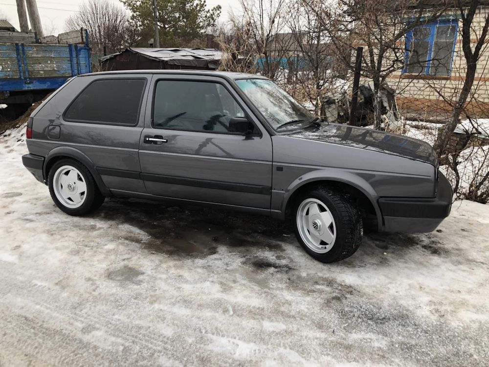 Продам машину VOLKSWAGEN GOLF 2 1989 г.в.