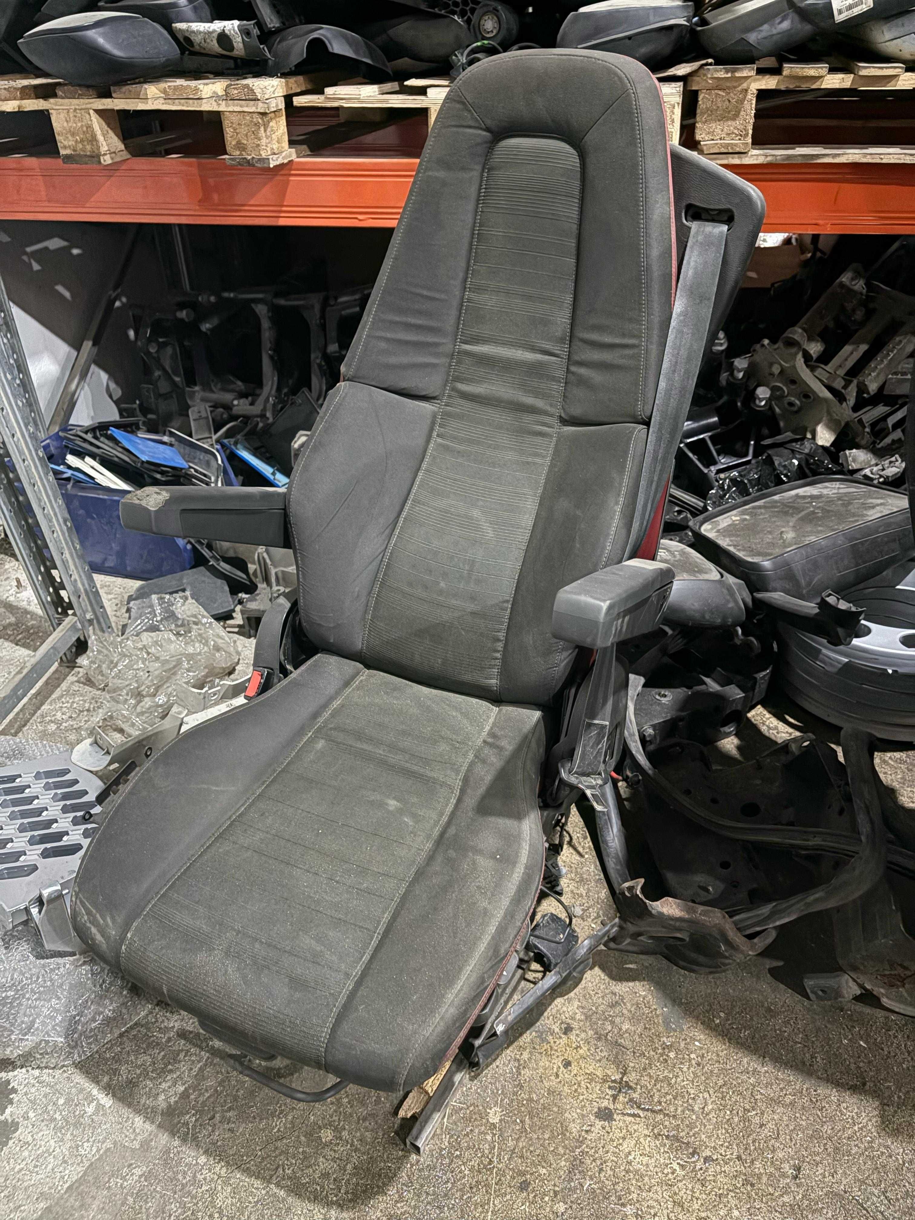 Авторазбор грузовых автомобилей DAF105-106 Man Volvo Reno Iveco Scania