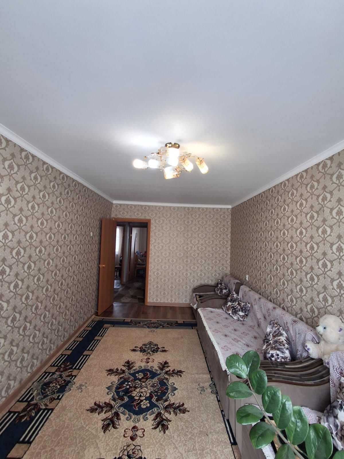 Продам  2×комнатную улучшения квартиру