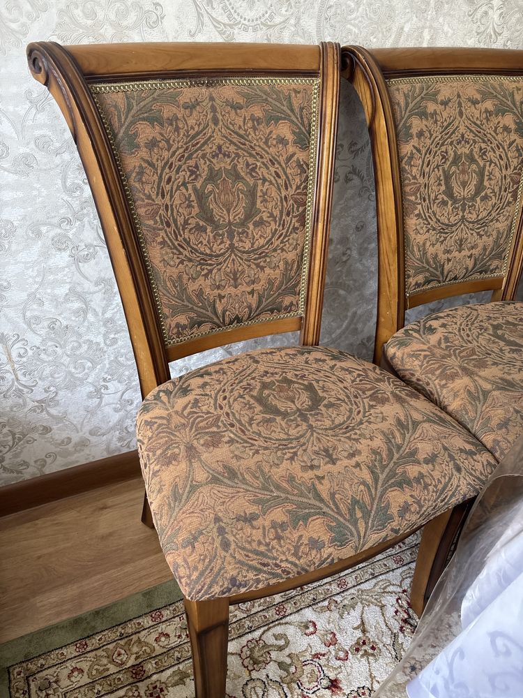 Продам стол стулья