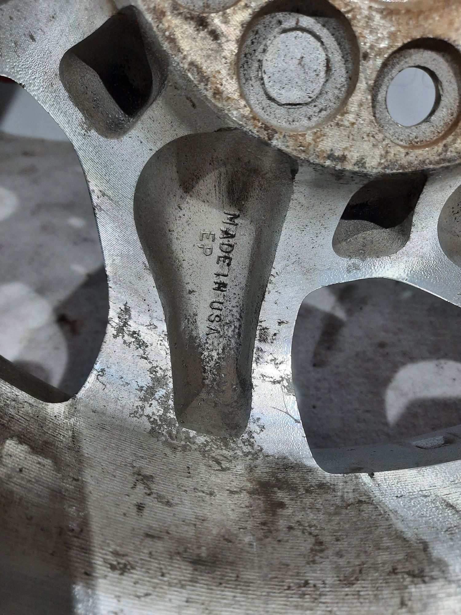 Диски на Mazda Tribute R16