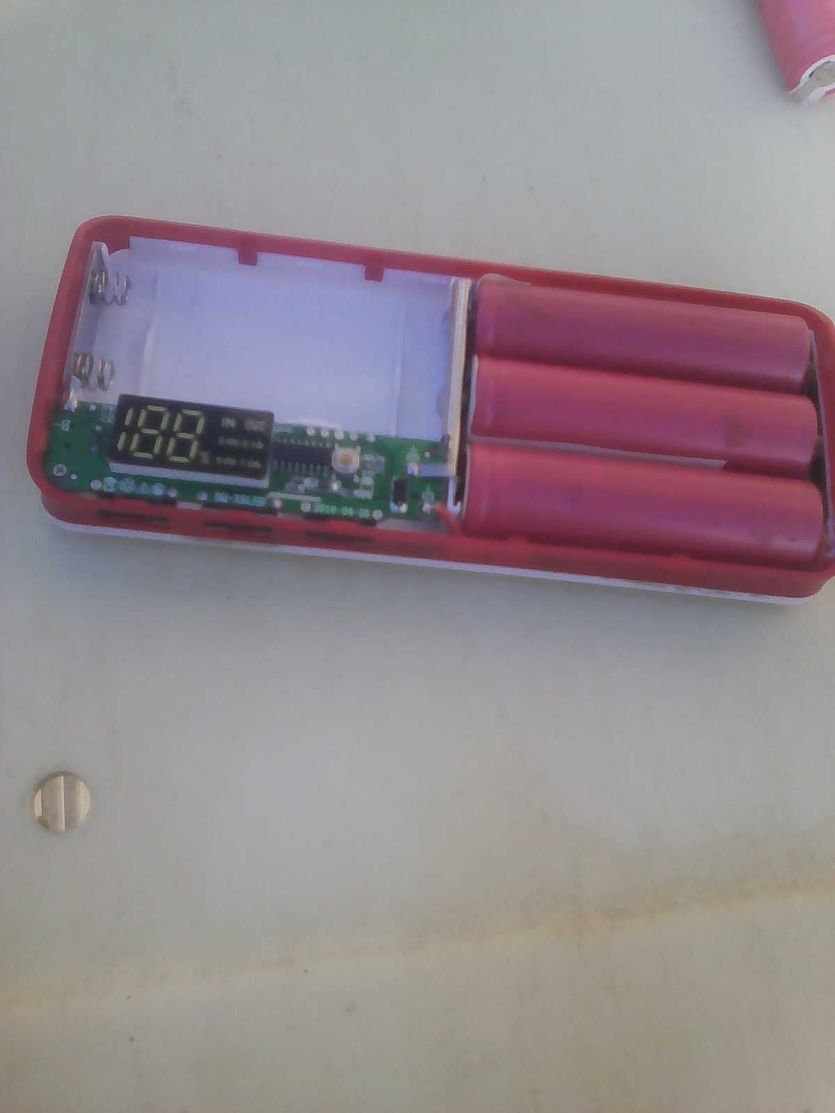 Холдеры и аккумуляторы для повербанка Li-ion 3.7v 2000ma
