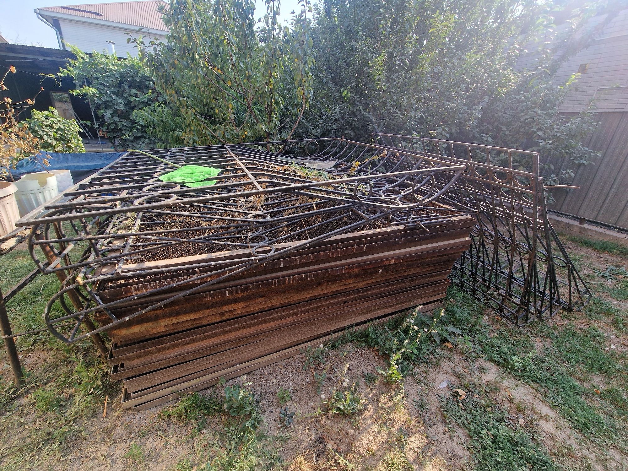Продам решетки для окон. Бу.