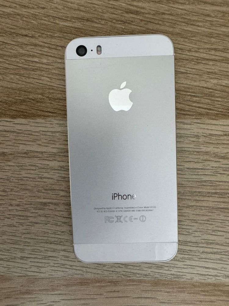 Продам iphone 5 S на запчасти
