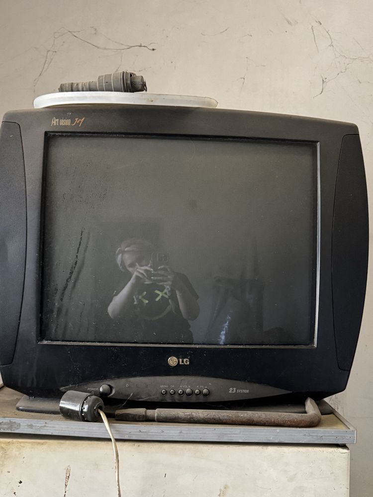 Телевизор продам
