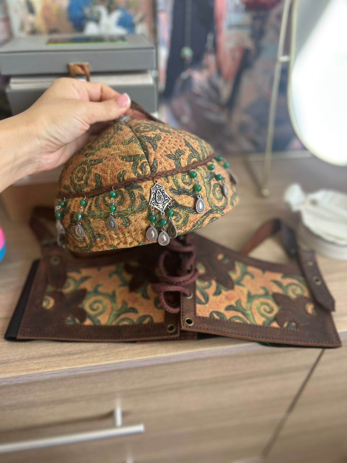Такия и корсет национальный