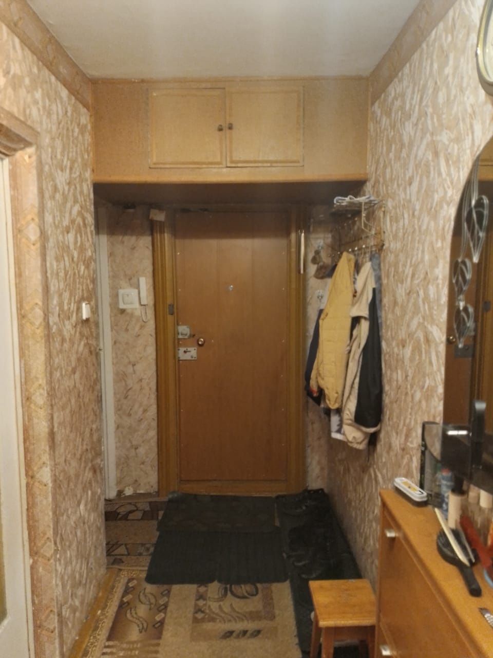 Продам 3-х комнатную квартиру по Назарбаева д.32