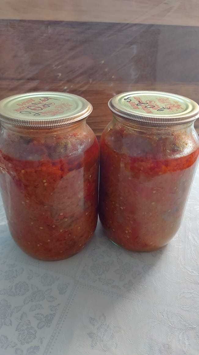 Продается кабачковая и баклажановая икра.