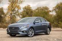 Капот Хендай Хюндай Акцент Солларис 17-/Hyundai Accent Sollaris 17-
