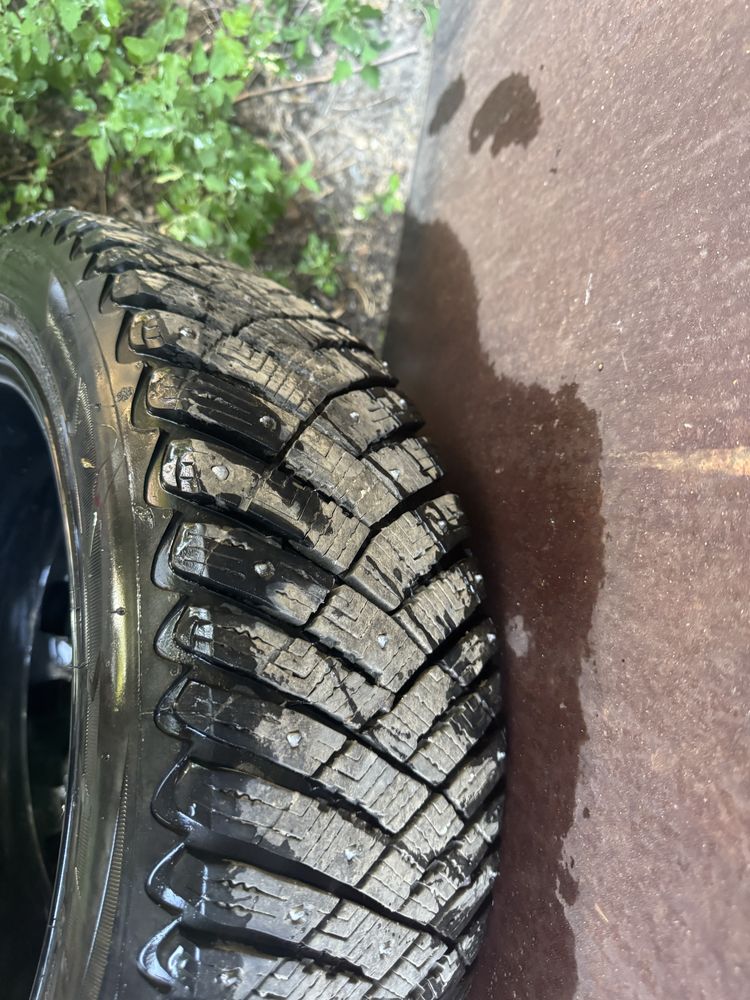 Шина Goodyear UltraGrip Ice Arctic c дисками R16
