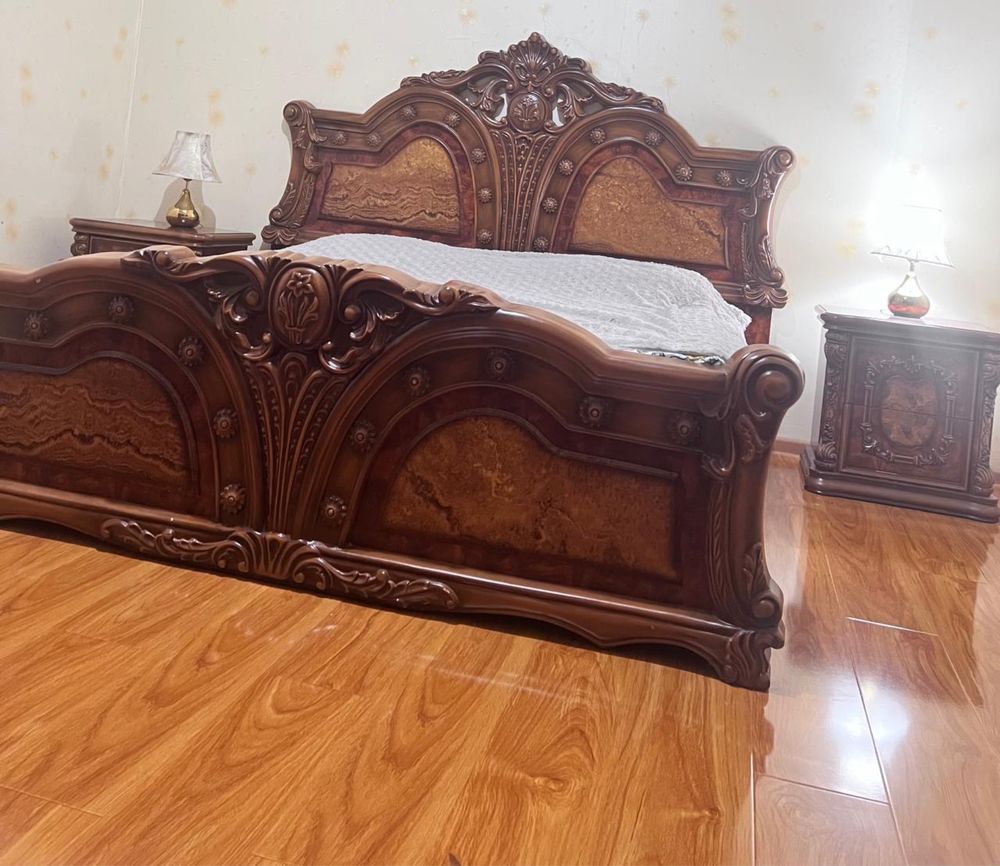 Спальный гарнитур классический