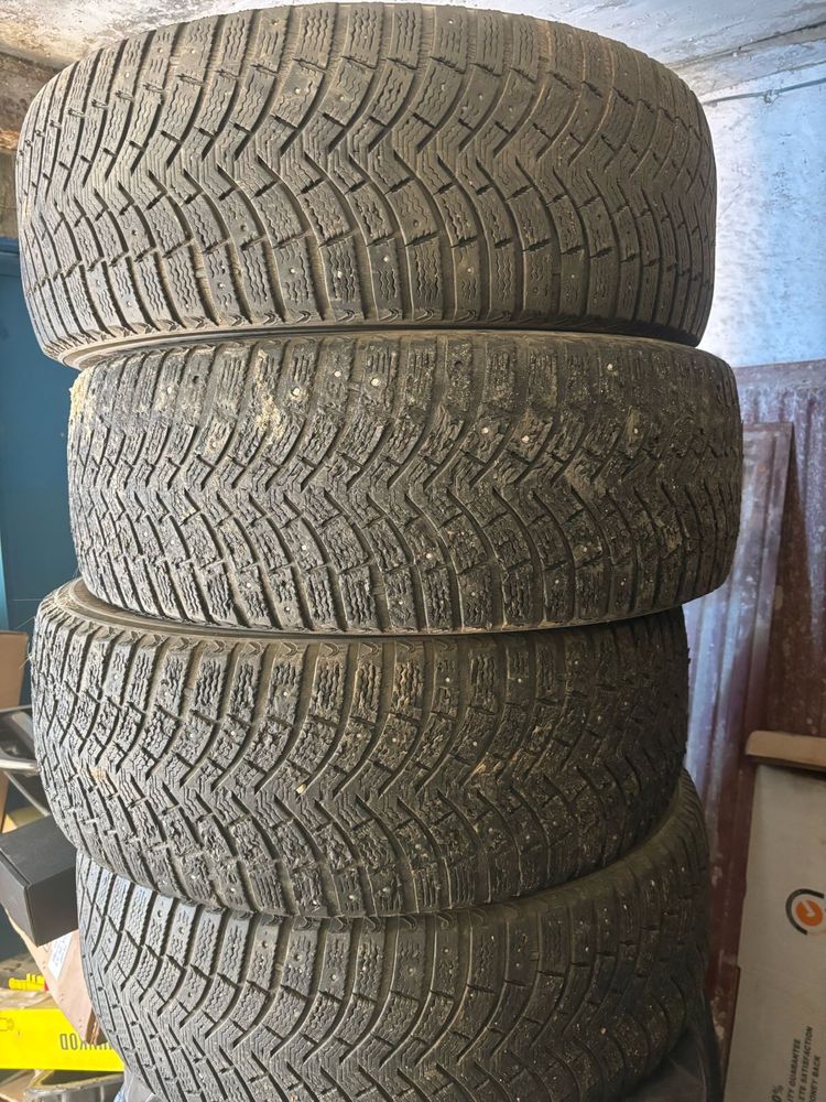Комплект Автошин Michelin  б/у 265/65 R-17