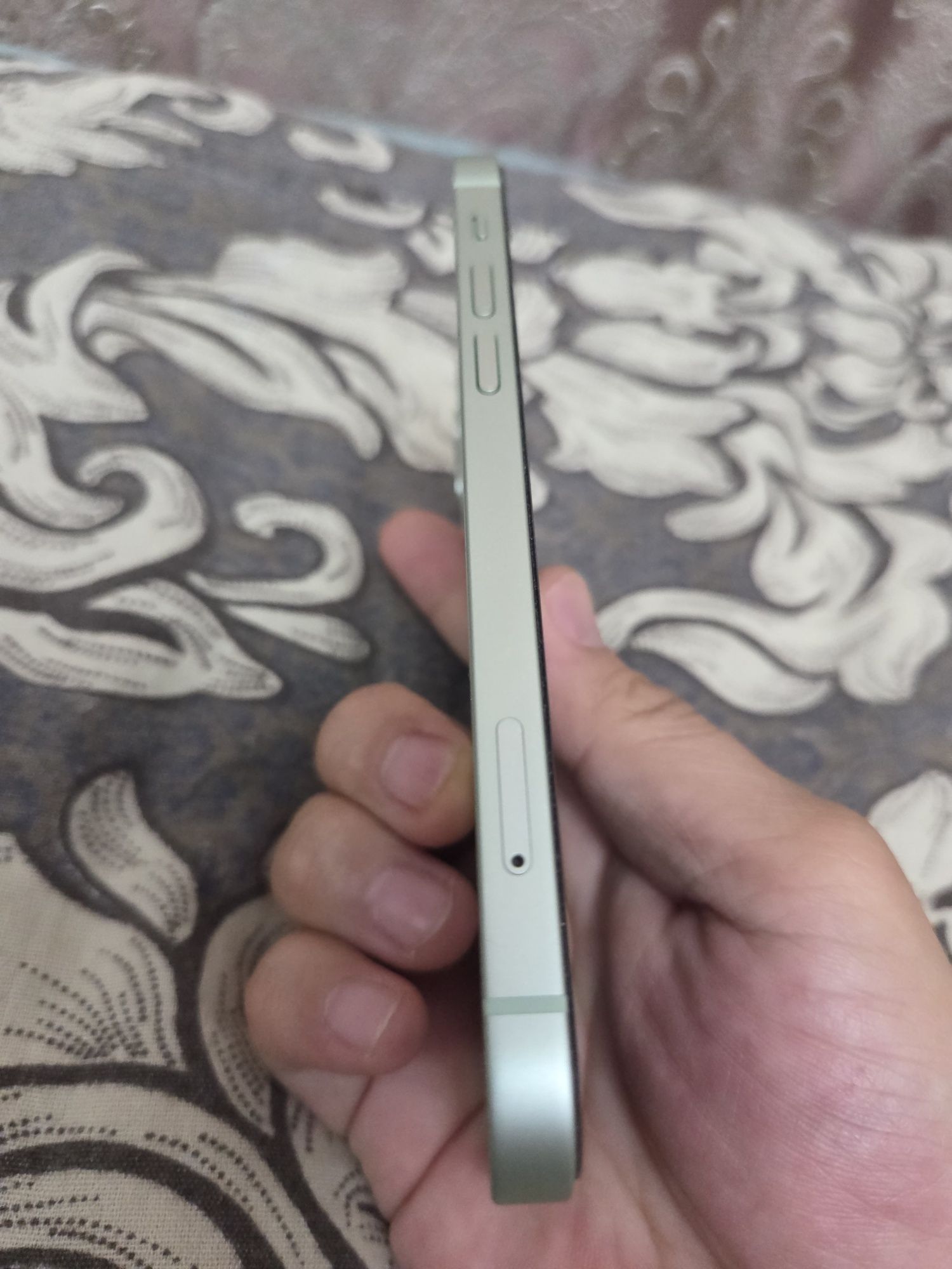Продам iphone 12