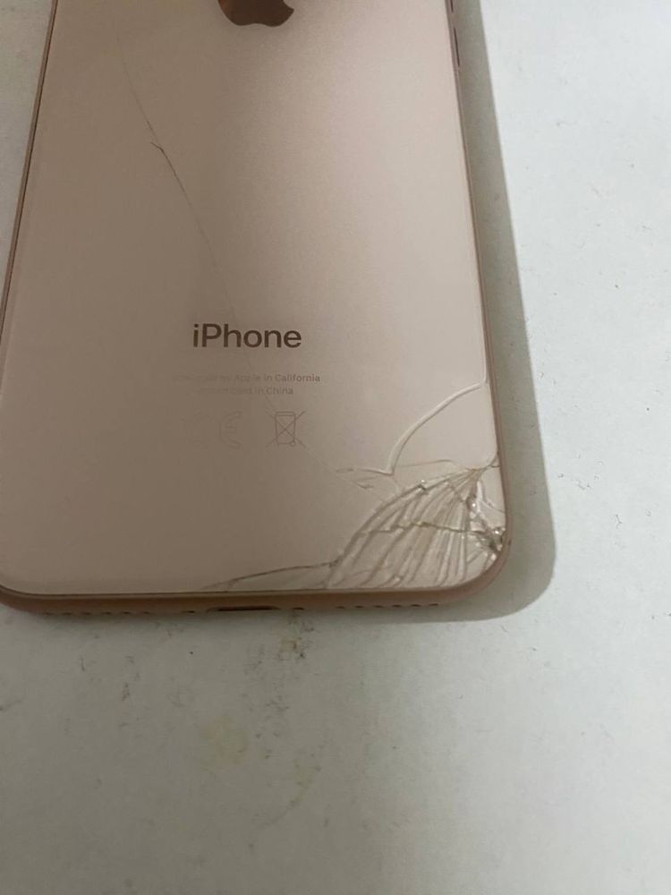 Iphone 8золотистый