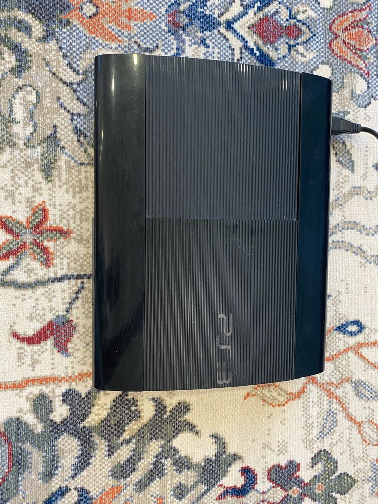 Продам Ps3 super slim в Отличном состояний