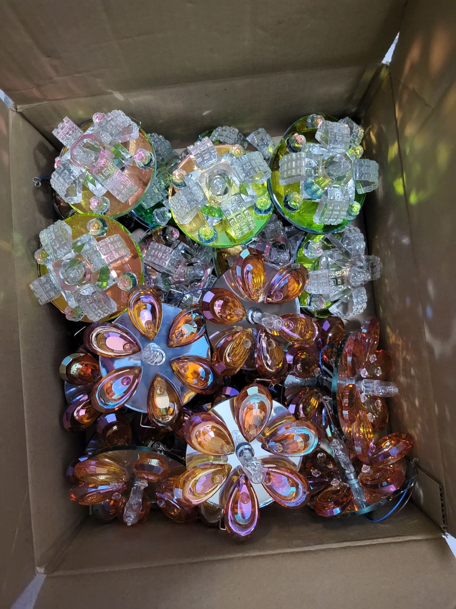 Продам потолочный споты