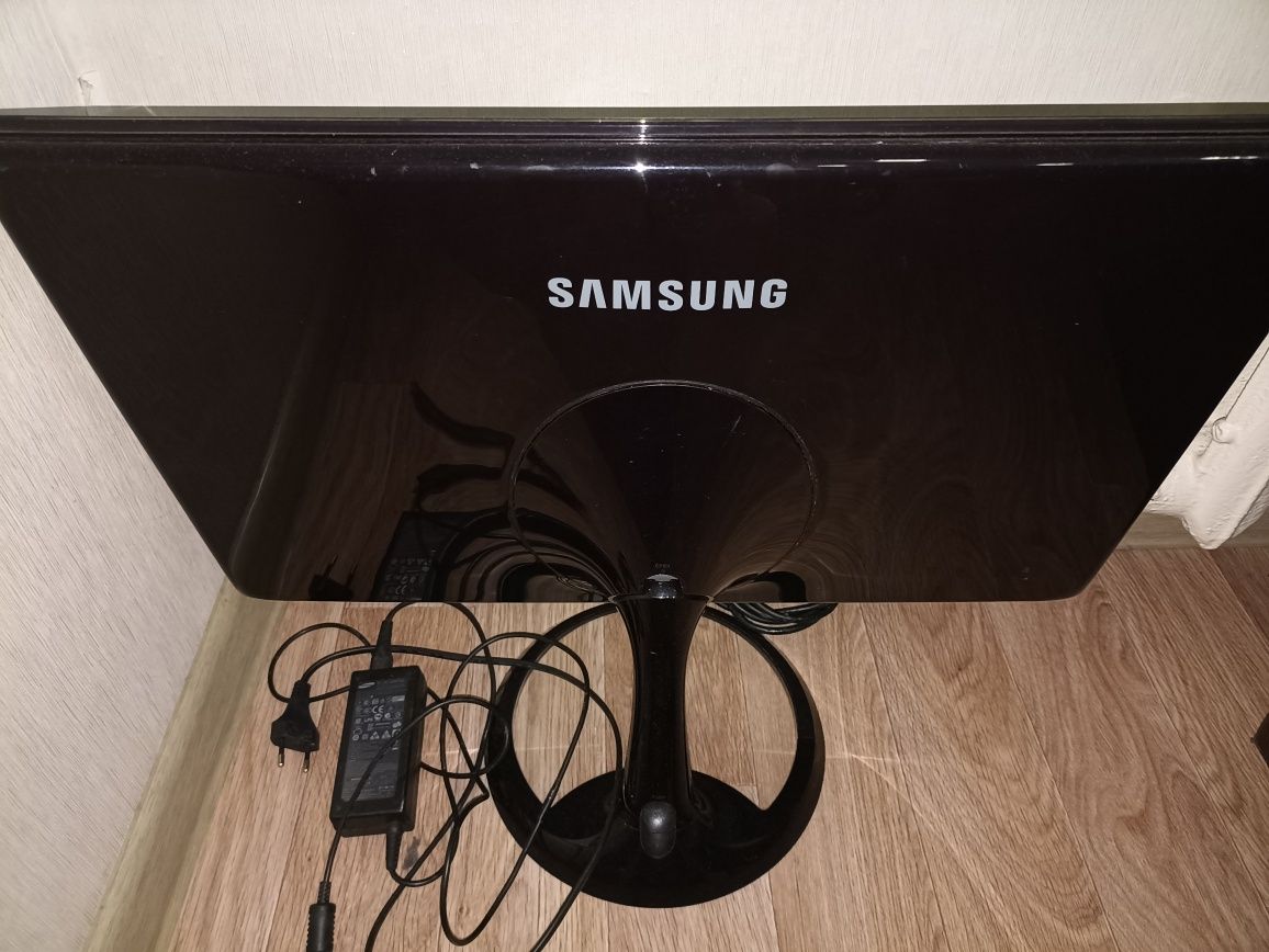 Samsung sincmaster sa550 24"led.