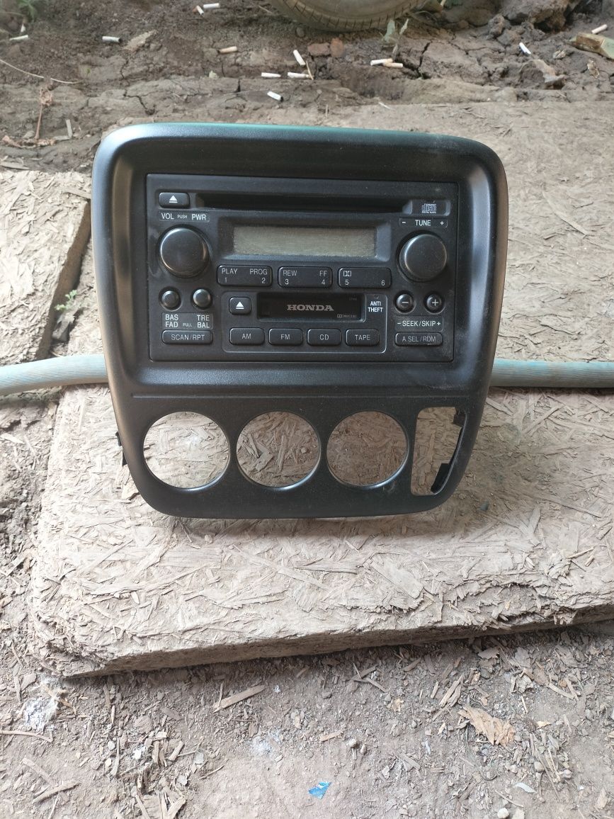 На ходу CRV европеиц 2001 год