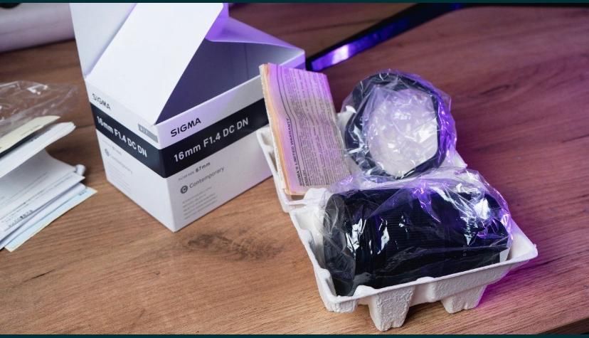 Продам sony a6400 & kit 16-50mm Sigma 16mm f/1.4