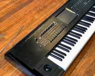 Korg Kronos 73 синтезатор, клавиши