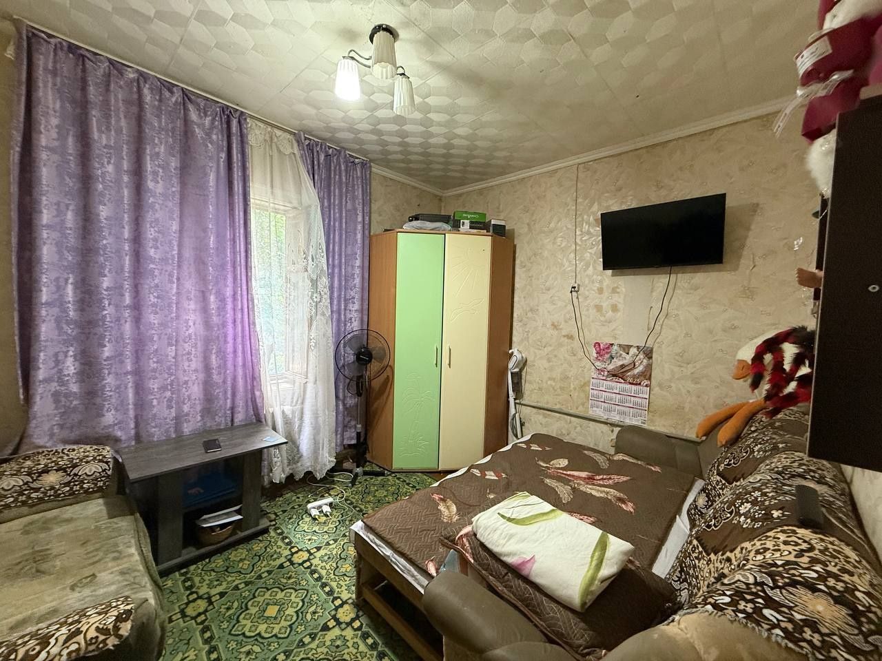 Продаётся 2х комнатная в деревянном доме ул. Холмецкого 66 на 1 этаже