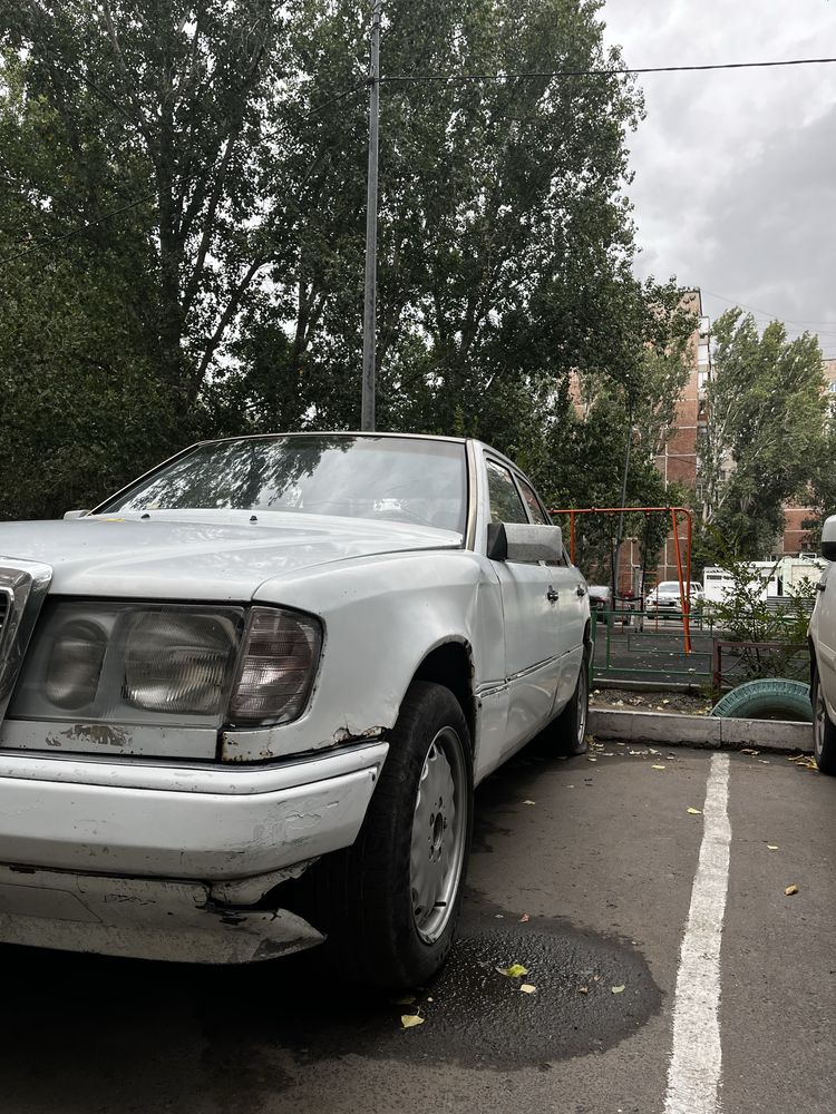 Продам Мерседес 124