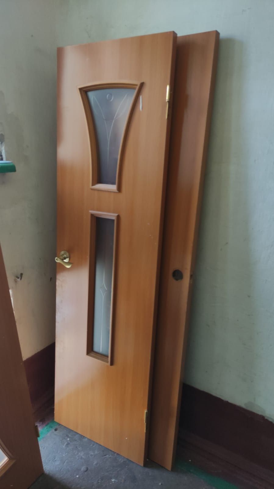Срочно продам двери