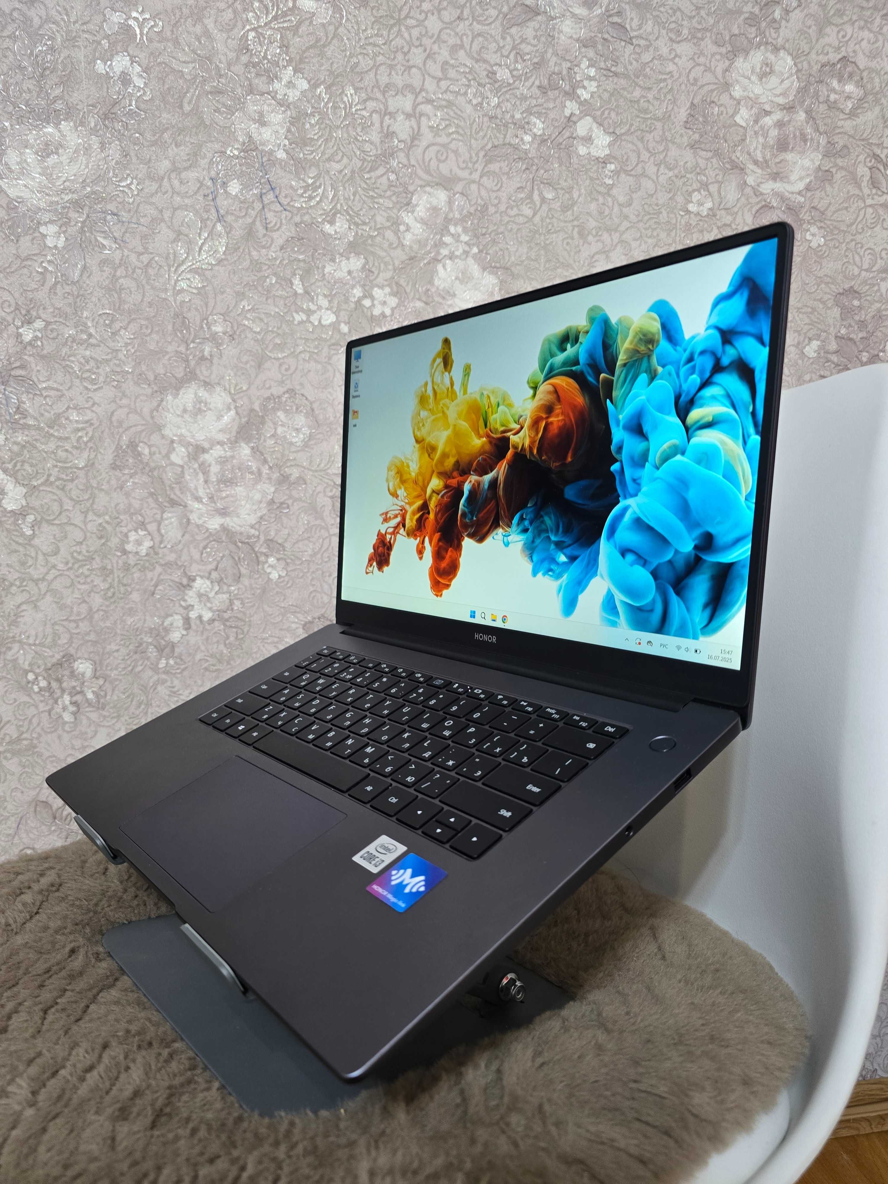 Элегантный ноутбук Honor MagicBook 15
