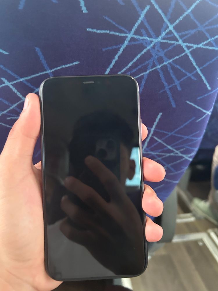 Iphone 11 продается