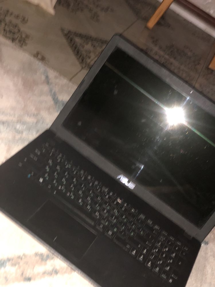 продам ноуьбук asus x551c еше в подарок кловиятуро и мышька