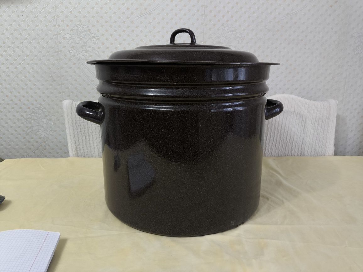 Кастрюля эмалированная