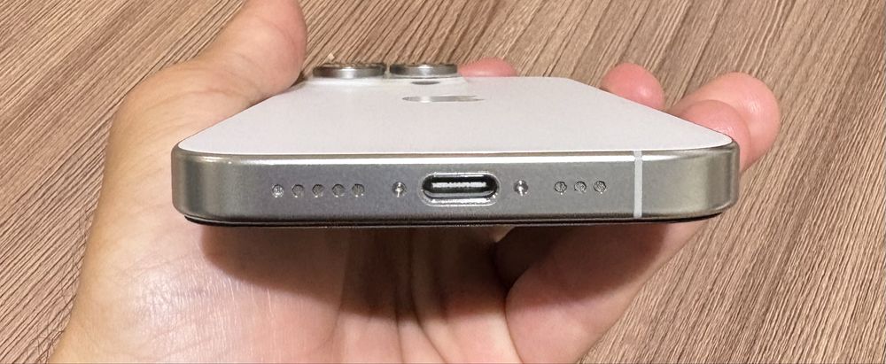 iPhone 16 pro 128GB White
