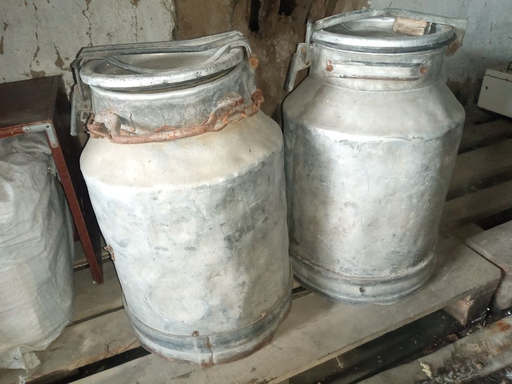 Продам фляги 40 литровые.