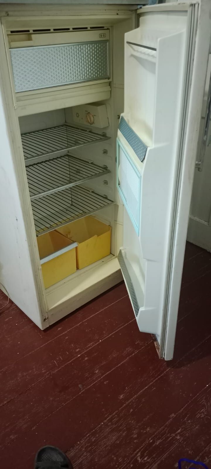 Продам холодильник б/у