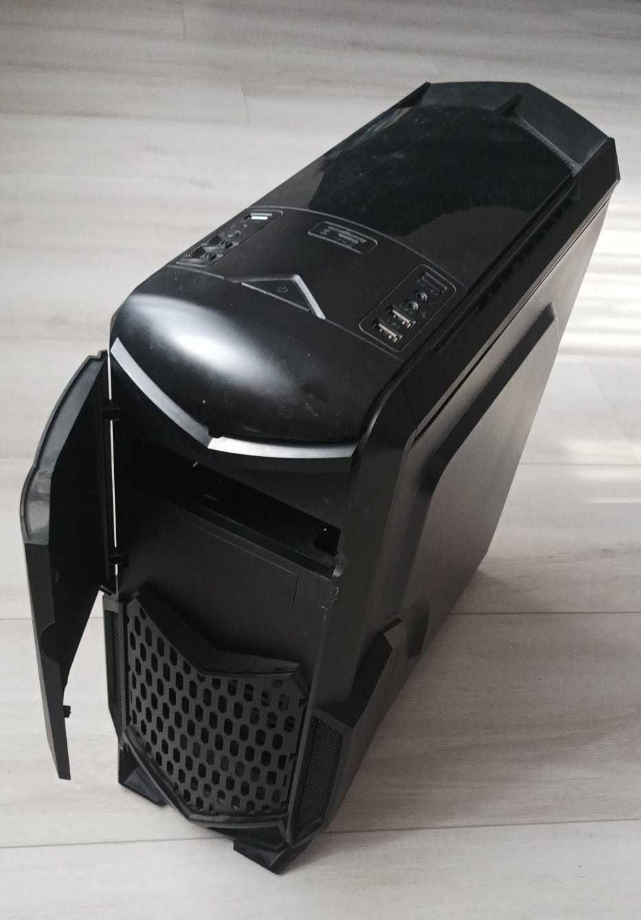 Продается корпус AeroCool BattleHawk Black для игрового компьютера