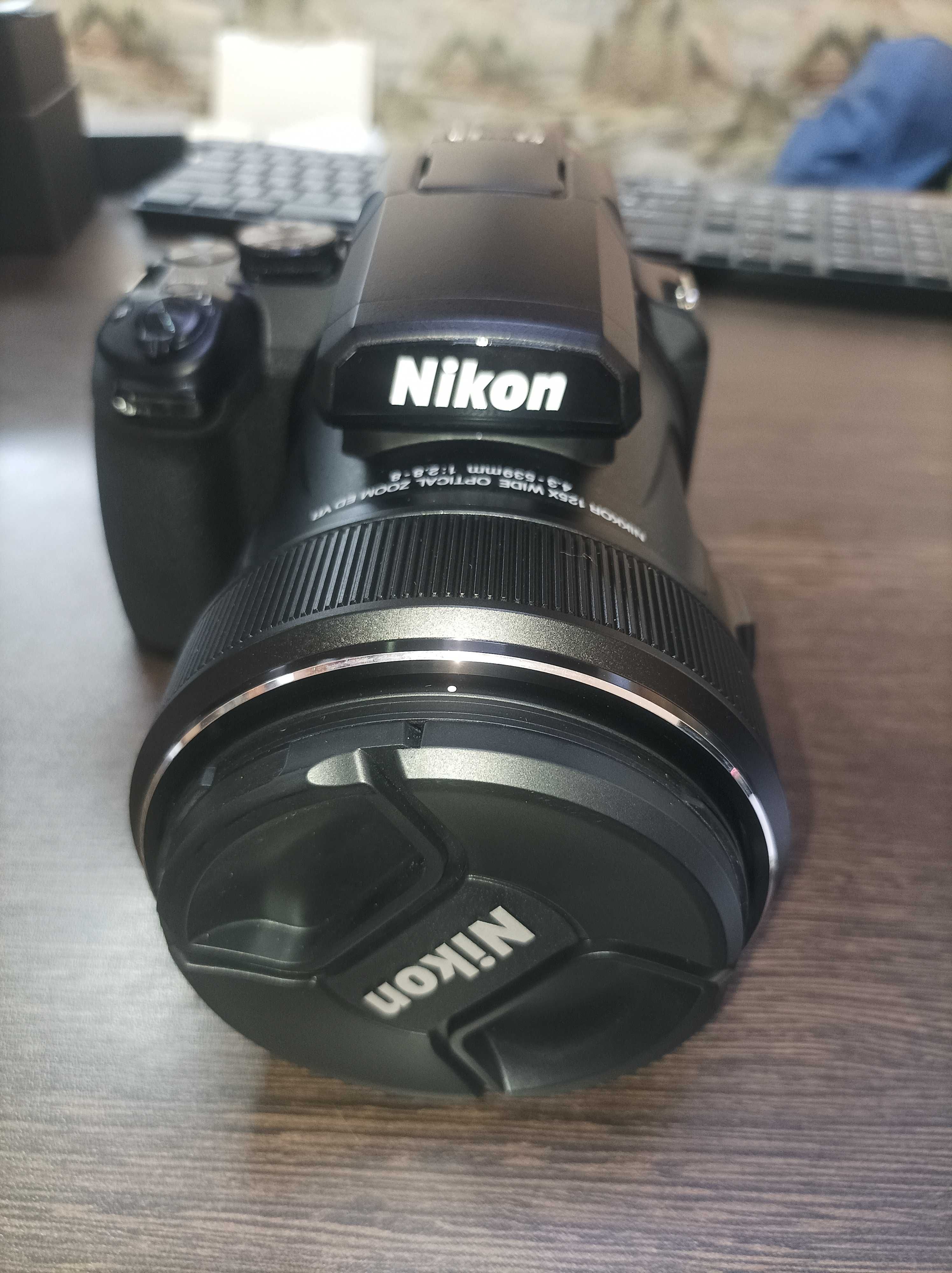 Фотокамера Nikon CoolPix P1100