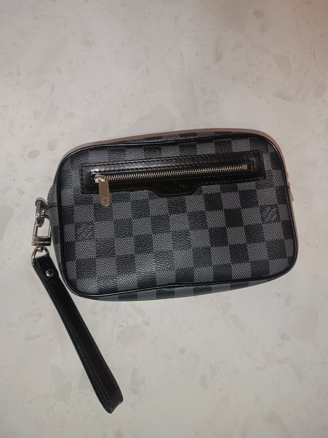Продам  клатч унисекс Louis Vuitton Kasai Cluth