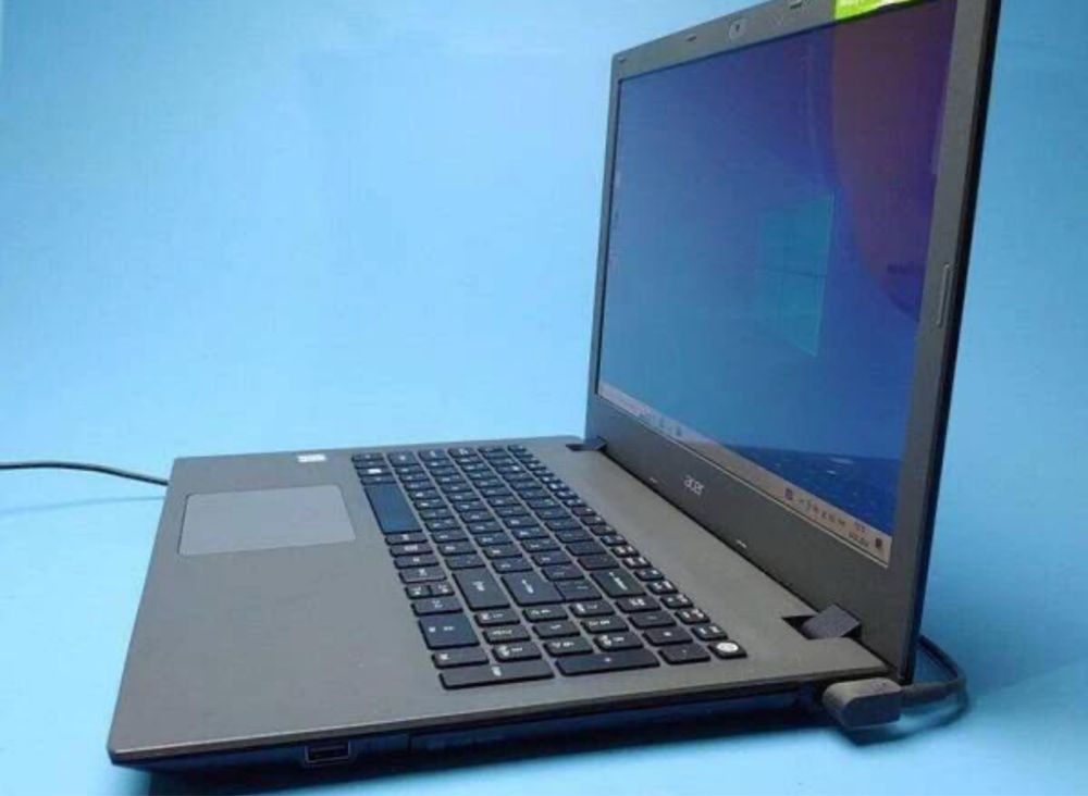 Продам ноутбук Acer в отличном состоянии. Пользовалась аккуратно