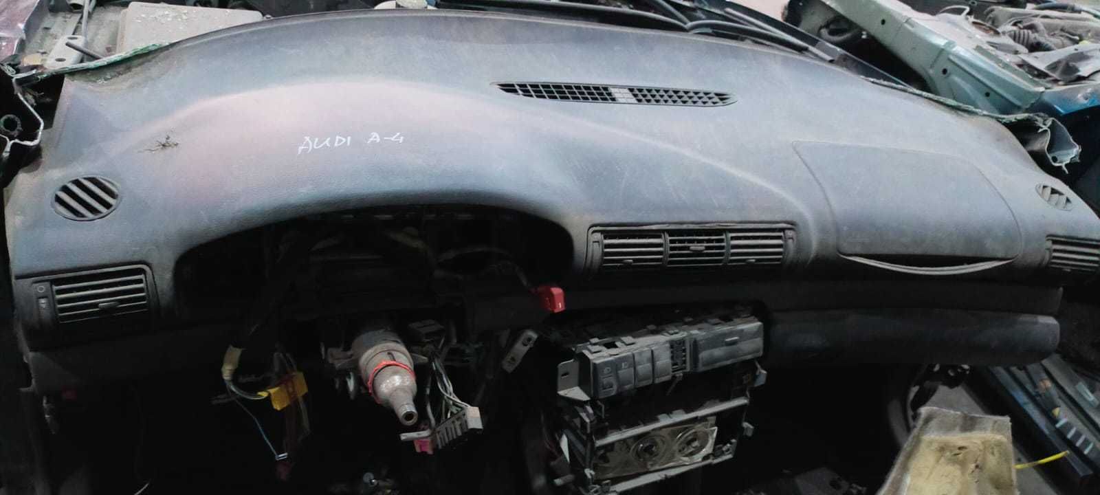 Торпеда панель Тойота Лексус Мерс Пассат Ауди Ниссан BMW Мазда Хонда