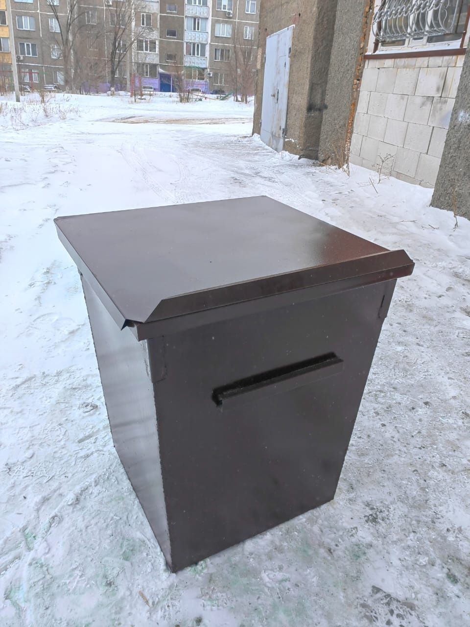 Мусорный бак мусорный контейнер ТБО