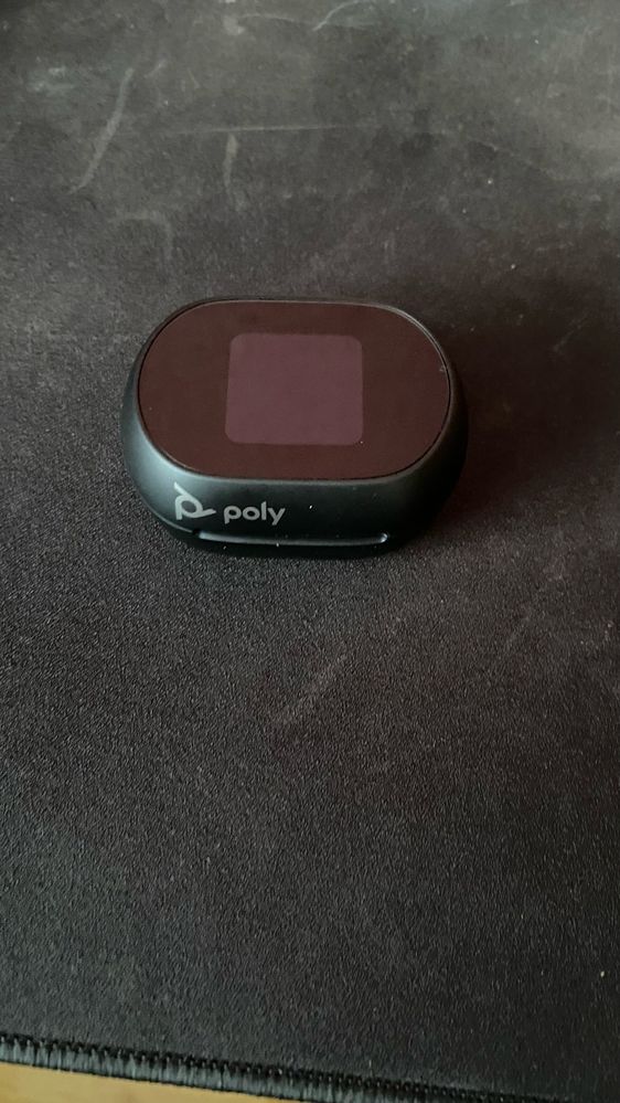 Наушники Poly Voyager Free 60+ UC with launchpad technology